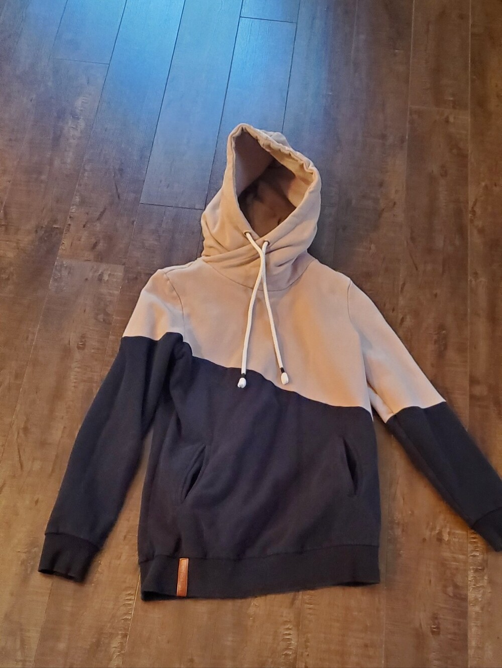 AMPERSAND AVE Tan And Black Fleece Hoodie Soft Interior with Pockets Size XS EUC